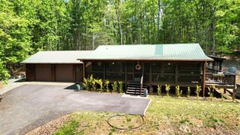 210 Shade Tree Lane Mineral Bluff GA 30559