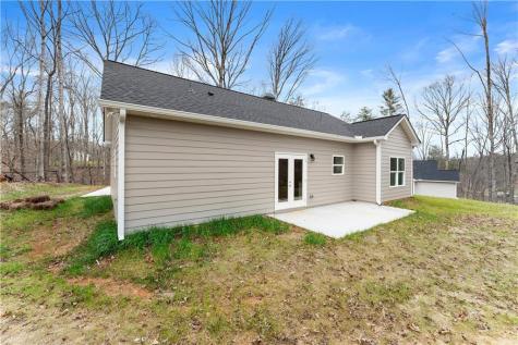 96 Hawks Ridge Court Cleveland GA 30528