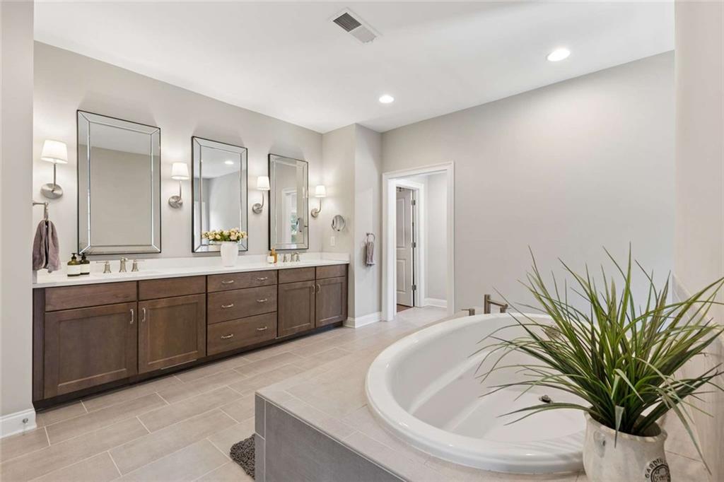 1060 Kent Court Milton GA 30004