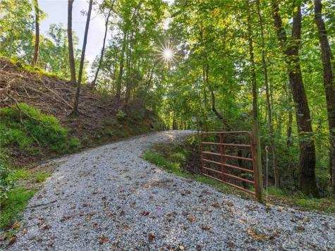 202 Crystal Hills Clarkesville GA 30523