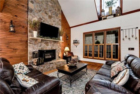 1060 Golden Avenue Dahlonega GA 30533