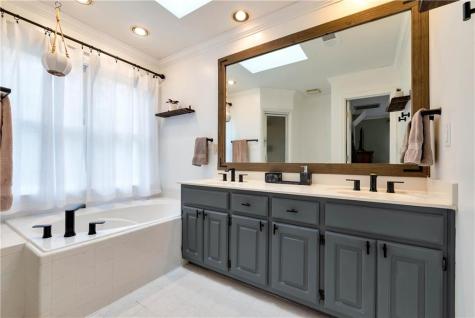 1060 Golden Avenue Dahlonega GA 30533