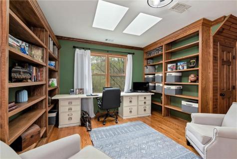 1060 Golden Avenue Dahlonega GA 30533