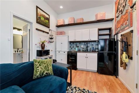 1060 Golden Avenue Dahlonega GA 30533