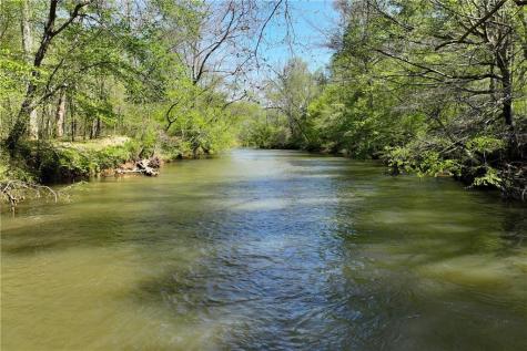 1060 Golden Avenue Dahlonega GA 30533
