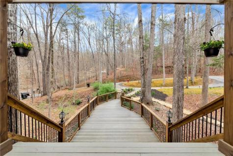 1060 Golden Avenue Dahlonega GA 30533