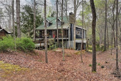1060 Golden Avenue Dahlonega GA 30533