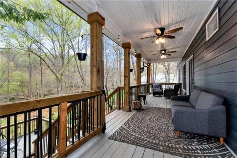 1060 Golden Avenue Dahlonega GA 30533