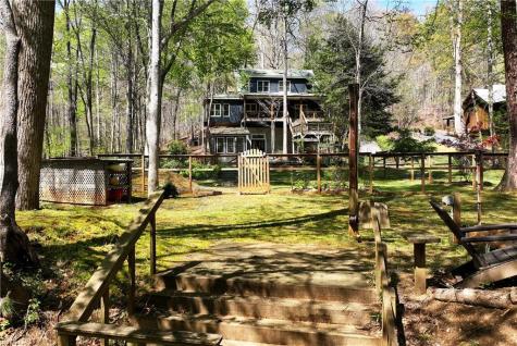 1060 Golden Avenue Dahlonega GA 30533