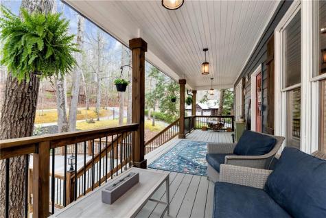 1060 Golden Avenue Dahlonega GA 30533