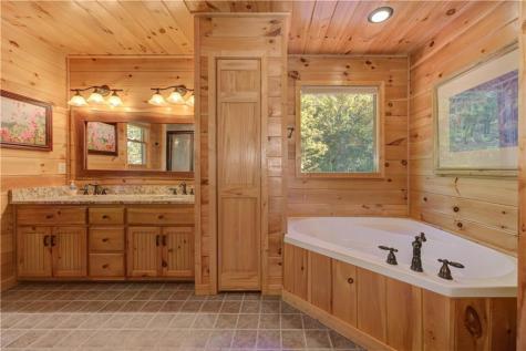 1605 Sunrock Mountain Road Blue Ridge GA 30513