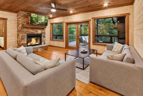 78 Deer Crest Road Blue Ridge GA 30513