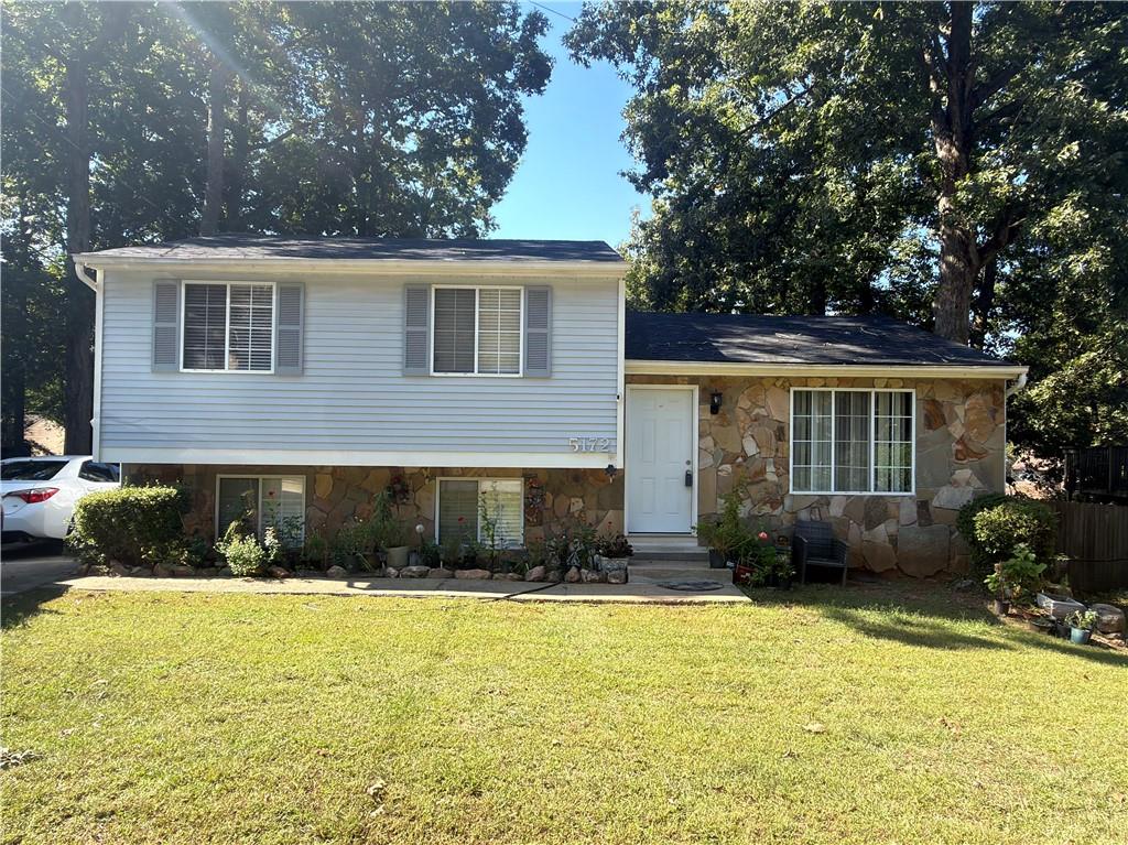 5172 W Scarbrough Trail Stone Mountain GA 30088