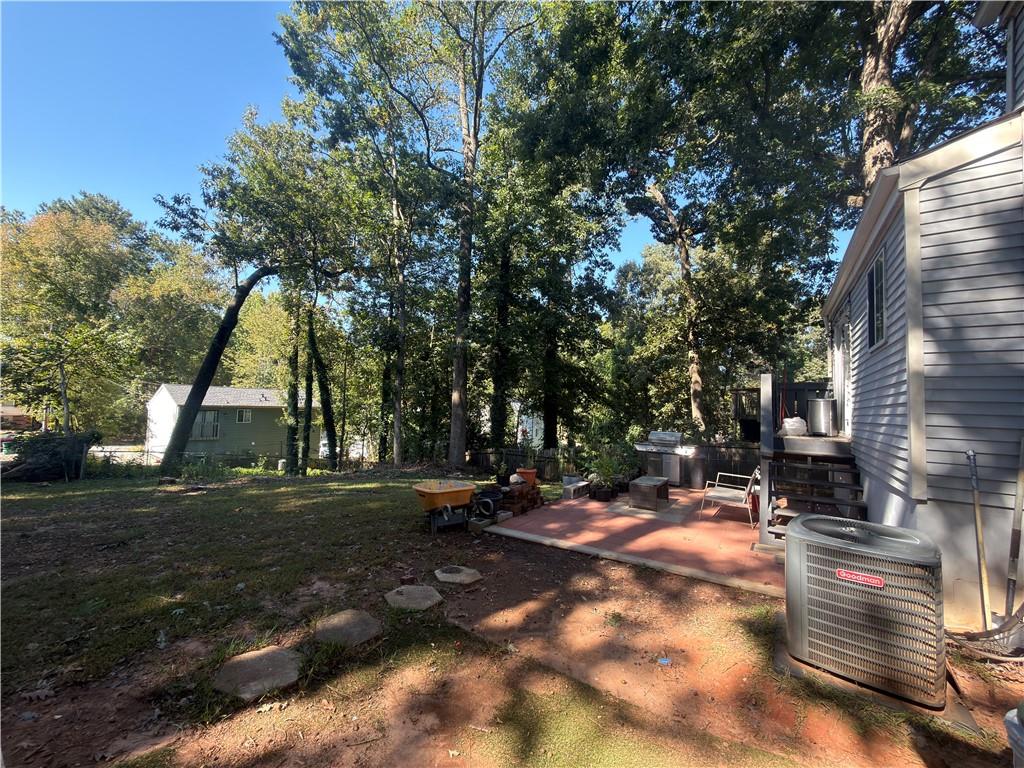 5172 W Scarbrough Trail Stone Mountain GA 30088
