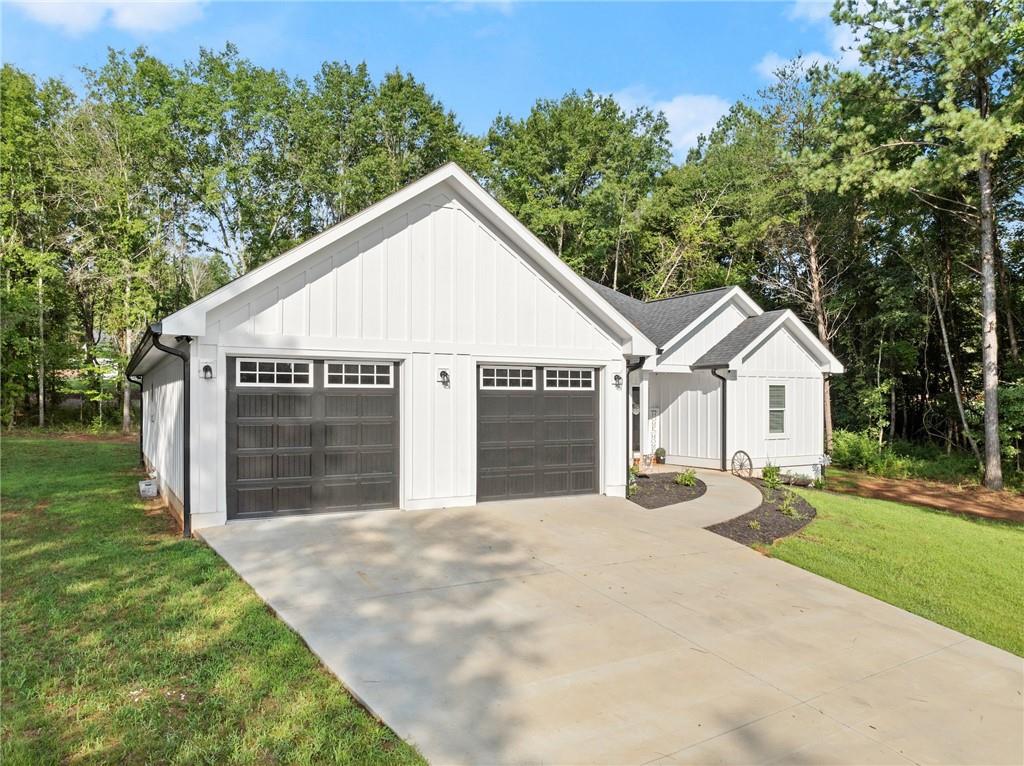 109 Phillips Street Clarkesville GA 30523