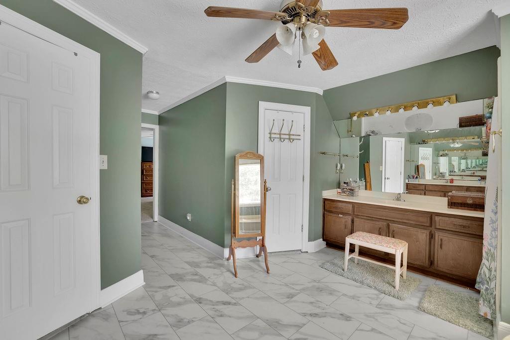 1339 Saint Michaels Court SW Lilburn GA 30047