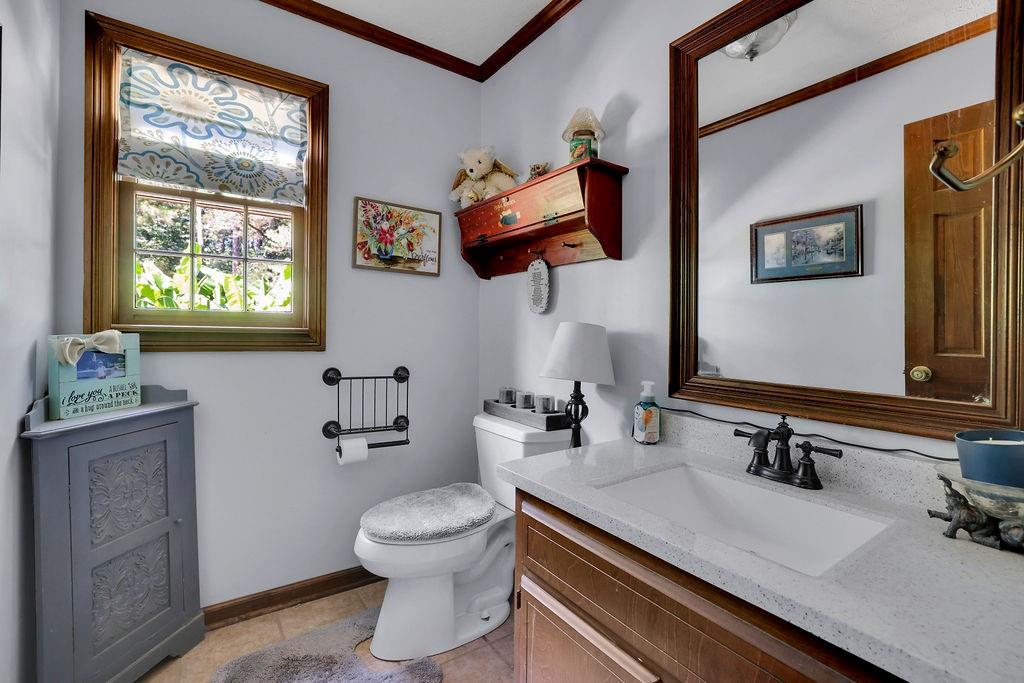 1339 Saint Michaels Court SW Lilburn GA 30047