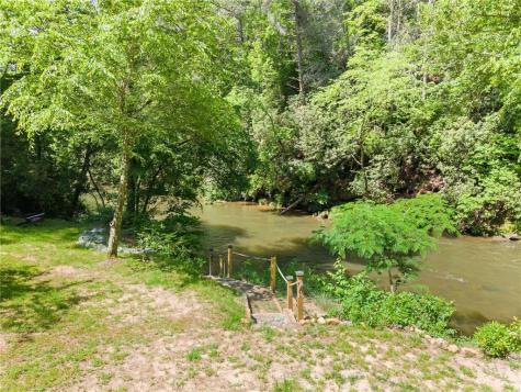 1088 Little Hawk Road Sautee Nacoochee GA 30571