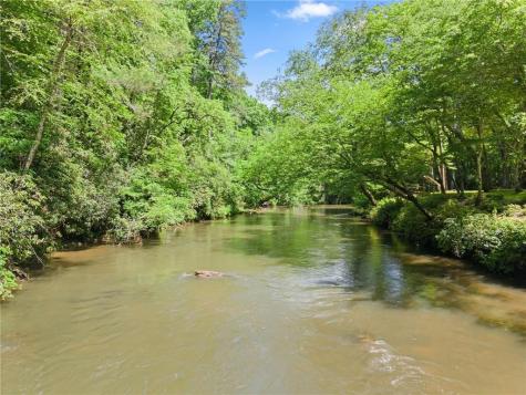 1088 Little Hawk Road Sautee Nacoochee GA 30571