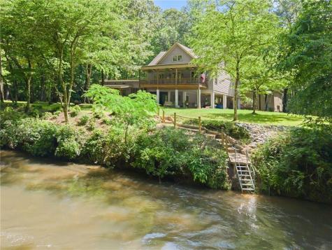 1088 Little Hawk Road Sautee Nacoochee GA 30571