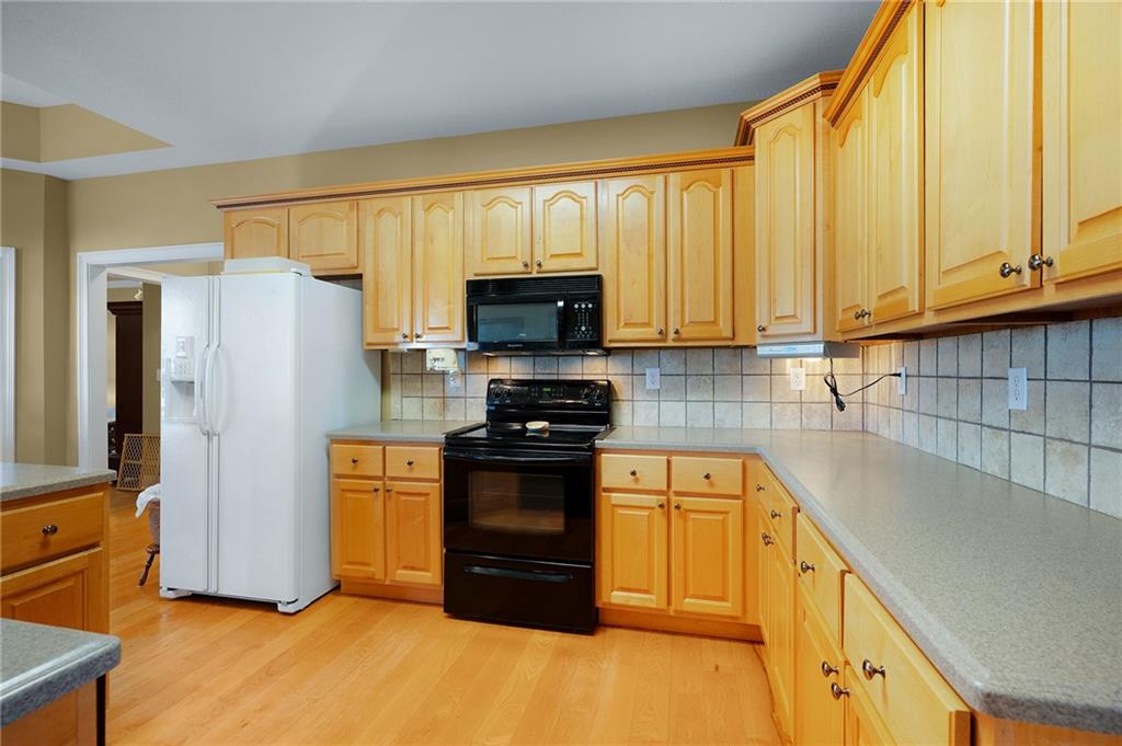 13 Golden Eagle Drive Adairsville GA 30103