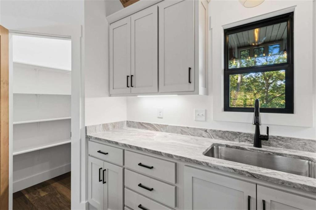640 Hickory Ridge Ellijay GA 30536