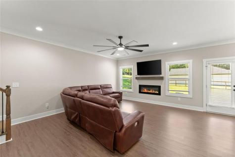 272 Cherry Street Cornelia GA 30531