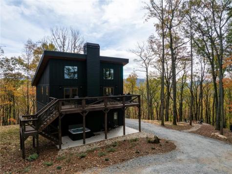1250 Lost Forest Road Ellijay GA 30536