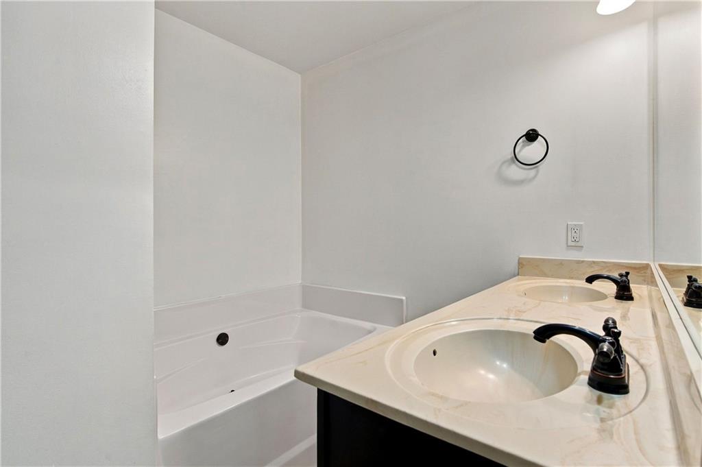 6165 Garden Circle Douglasville GA 30135