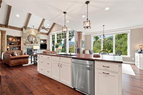107 Disharoon Drive Big Canoe GA 30143