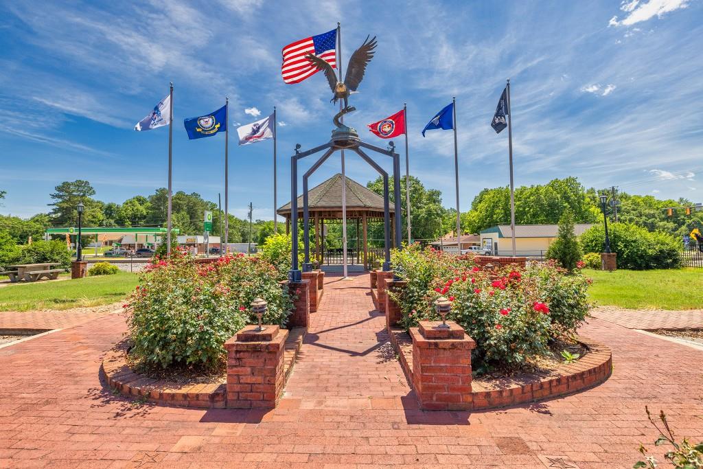 534 Lillian Way Statham GA 30666