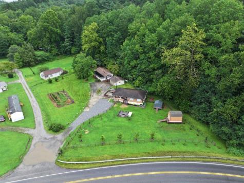 8 Taylor Road Helen GA 30545