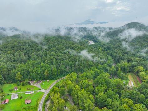 8 Taylor Road Helen GA 30545