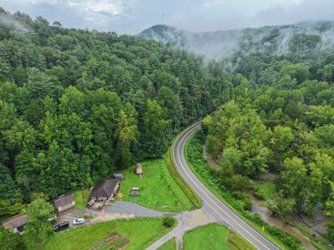 8 Taylor Road Helen GA 30545