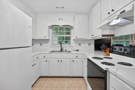 8 Taylor Road Helen GA 30545