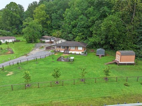8 Taylor Road Helen GA 30545