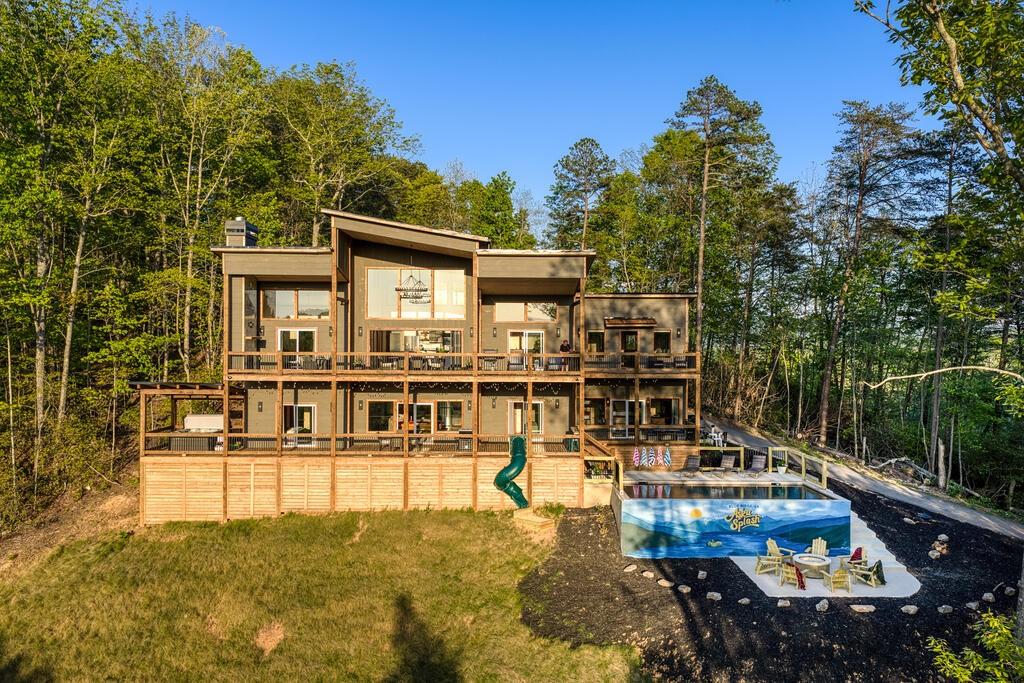 356 Mountain Ridge Drive Blue Ridge GA 30513