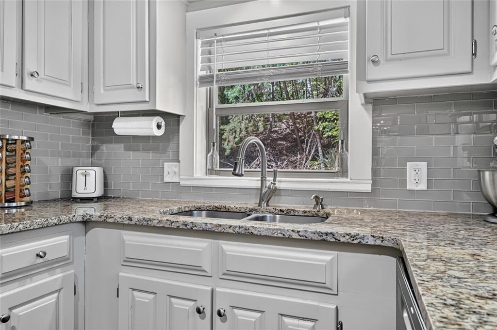 1657 Turniptown Road Ellijay GA 30536