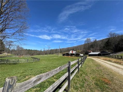 137 Blue Spruce Drive Blairsville GA 30512