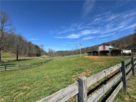 137 Blue Spruce Drive Blairsville GA 30512