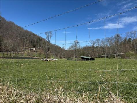 137 Blue Spruce Drive Blairsville GA 30512