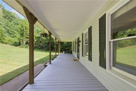 65 Tradewinds Road Cleveland GA 30528