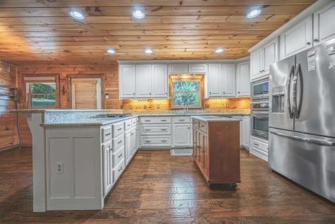 72 Gibbs Trail Mineral Bluff GA 30559