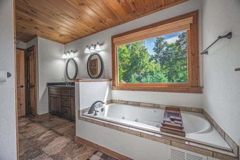 72 Gibbs Trail Mineral Bluff GA 30559