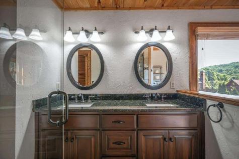 72 Gibbs Trail Mineral Bluff GA 30559