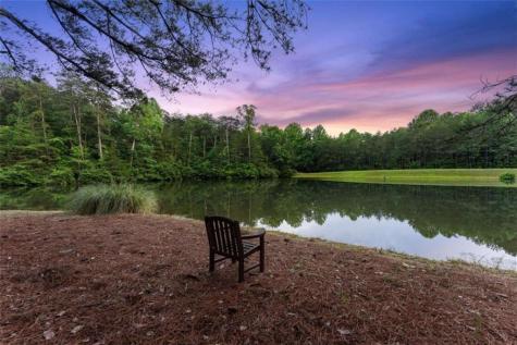 404 Golden Delicious Road Clarkesville GA 30523