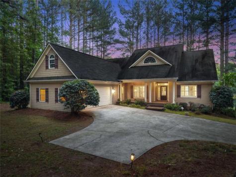 404 Golden Delicious Road Clarkesville GA 30523