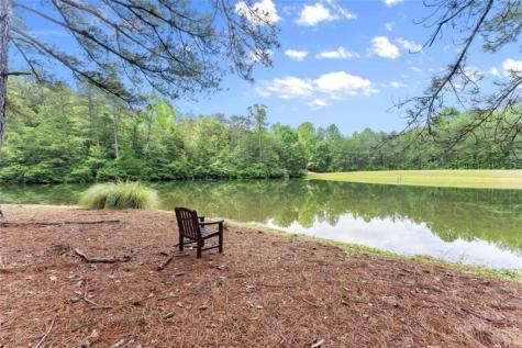 404 Golden Delicious Road Clarkesville GA 30523