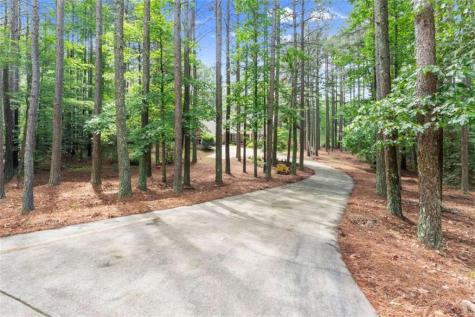 404 Golden Delicious Road Clarkesville GA 30523