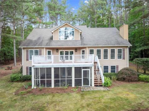 404 Golden Delicious Road Clarkesville GA 30523